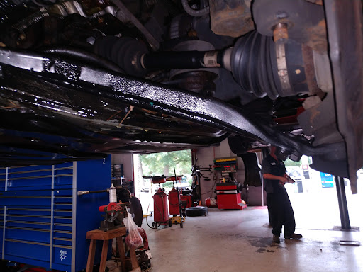 Auto Repair Shop «Kings Grant Exxon Tire & Auto», reviews and photos, 428 N Lynnhaven Rd, Virginia Beach, VA 23452, USA