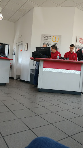 Tire Shop «Discount Tire Store - Surprise, AZ», reviews and photos, 16131 W Bell Rd, Surprise, AZ 85374, USA