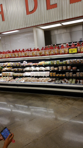 Grocery Store «Food 4 Less», reviews and photos, 2090 S Garey Ave, Pomona, CA 91766, USA