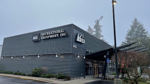 REI, 7410 SW Bridgeport Rd, Tigard, OR 97224, USA, 