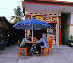 Cafe Haus-'A photo