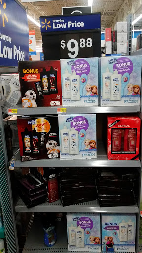 Department Store «Walmart Supercenter», reviews and photos, 201 Highlands Blvd Dr, Manchester, MO 63011, USA