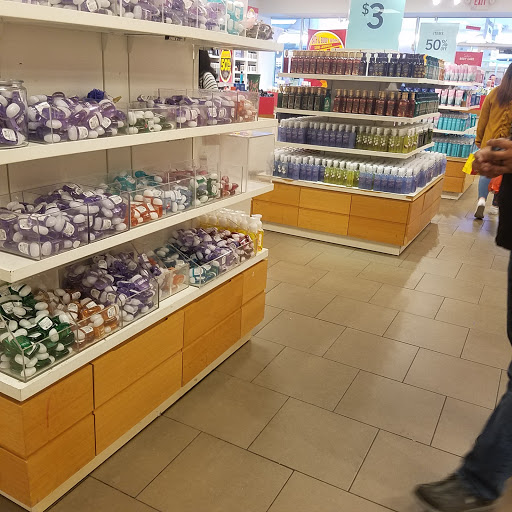 Shopping Mall «Round Rock Premium Outlets», reviews and photos, 4401 S Interstate Hwy 35, Round Rock, TX 78664, USA