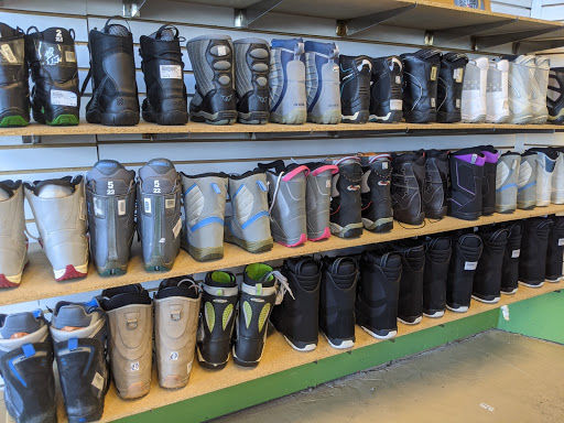 Sporting Goods Store «Play It Again Sports- Chesterfield, MI», reviews and photos, 50607 Gratiot Ave, Chesterfield, MI 48051, USA