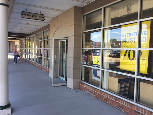 Shopping Mall «Aurora Farms Premium Outlets», reviews and photos, 549 S Chillicothe Rd, Aurora, OH 44202, USA