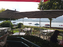 Atmosphère du Restaurant Le Chalet du Port à Menthon-Saint-Bernard - n°2