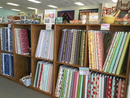 Fabric Store «Prairie Point Quilt & Fabric Shop», reviews and photos, 11950 Shawnee Mission Pkwy, Shawnee, KS 66216, USA