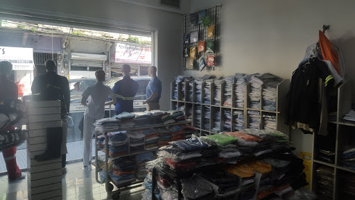 Tiendas ropa hosteleria Santo Domingo