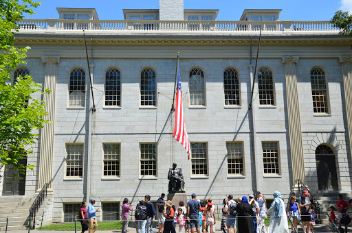 Monument «John Harvard Statue», reviews and photos, 1 Harvard Bus Tunnel, Cambridge, MA 02138, USA