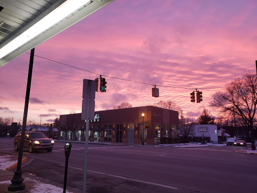 Grocery Store «Hollywood Super Market», reviews and photos, 714 N Main St, Royal Oak, MI 48067, USA