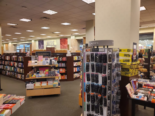 Book Store «Barnes & Noble», reviews and photos, 1317 Lloyd Center, Portland, OR 97232, USA