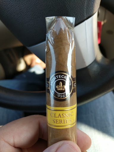 Tobacco Shop «Royal 10 Cigar & Tobacco», reviews and photos, 6401 Royalton Rd, North Royalton, OH 44133, USA