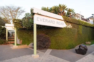 Everard Read image