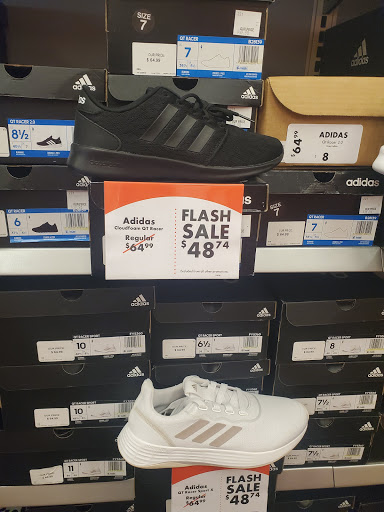 Shoe Store «Shoe Carnival», reviews and photos, 3867 Mexico Rd, St Charles, MO 63303, USA