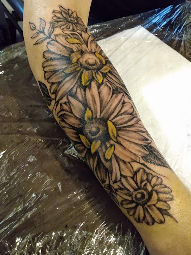 Tattoo Shop «Wizard Tattoo Studio», reviews and photos, 5780 S M L King Jr Pkwy, Beaumont, TX 77705, USA