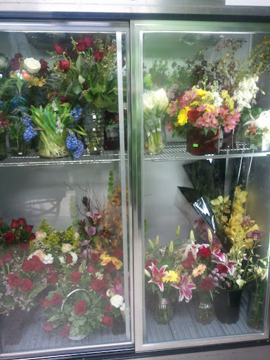 Florist «Quinn Florist», reviews and photos, 3524 Broadway, Astoria, NY 11103, USA