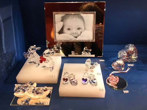 Jewelry Store «Swarovski Houston Galleria», reviews and photos, 5085 Westheimer Rd B3703, Houston, TX 77056, USA