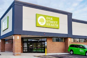 Oak Street Health Lincoln Crossing Primary Care Clinic image