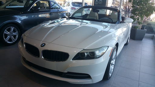 BMW Dealer «BMW of Milwaukee North», reviews and photos, 5990 N Green Bay Ave, Glendale, WI 53209, USA