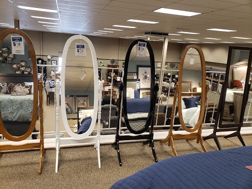 Furniture Store «Unclaimed Freight Furniture», reviews and photos, 2520 S University Dr, Fargo, ND 58103, USA