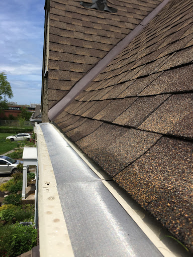 Gutter cleaning service Mississauga