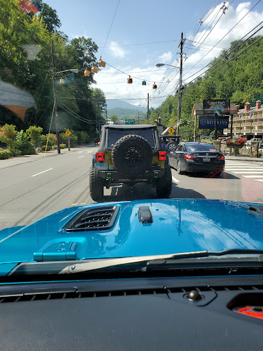 Liquor Store «Parkway Liquor Store», reviews and photos, 288 Parkway, Gatlinburg, TN 37738, USA