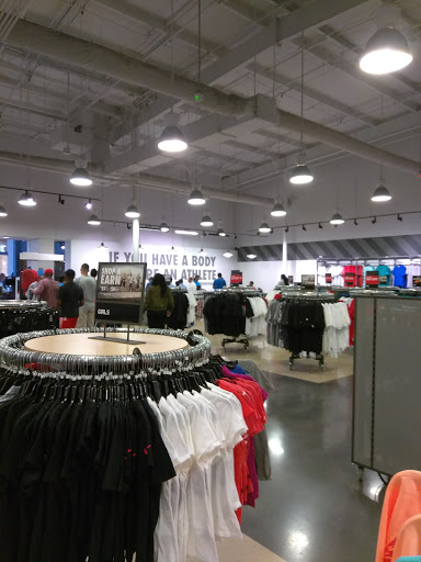 Clothing Store «Nike Factory Store», reviews and photos, 2700 Potomac Mills Cir #511, Woodbridge, VA 22192, USA