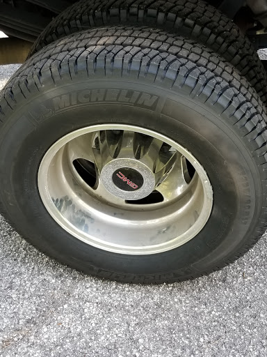 Tire Shop «Discount Tire Store - Lakeland, FL», reviews and photos, 6975 US Hwy 98 N, Lakeland, FL 33809, USA