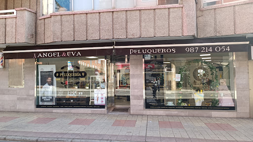 Ángel y Eva Peluqueros en León, León