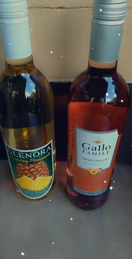 Liquor Store «Fort Hill Liquor Store», reviews and photos, 1520 Mt Hope Ave, Rochester, NY 14620, USA