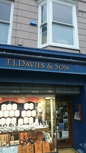 T J Davies & Son - Jewelry