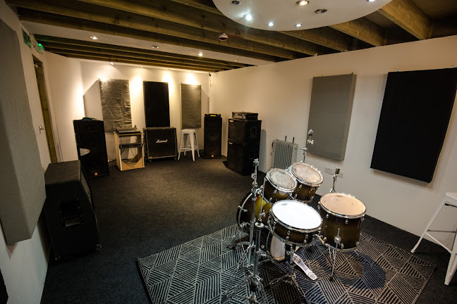 Reviews of The Rhoom Studios in Reading - Music store