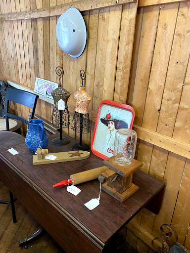 Home Goods Store «Olde Factory», reviews and photos, 139 S Hanover St, Hummelstown, PA 17036, USA