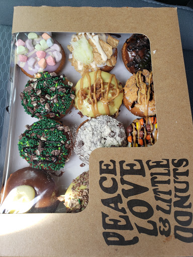 Donut Shop «Peace, Love And Little Donuts Of Green», reviews and photos, 3700 Massillon Rd, Uniontown, OH 44685, USA