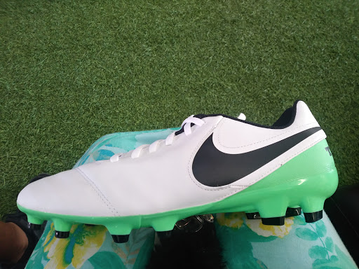 Sporting Goods Store «Niky’s Sports», reviews and photos, 3537 Tweedy Blvd, South Gate, CA 90280, USA