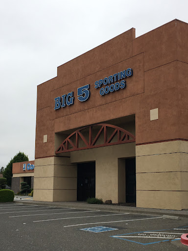 Sporting Goods Store «Big 5 Sporting Goods - Rohnert Park», reviews and photos, 470 Rohnert Park Expy, Rohnert Park, CA 94928, USA
