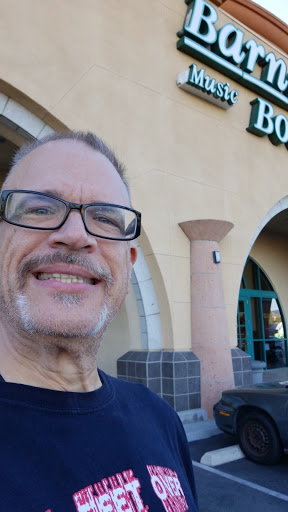 Book Store «Barnes & Noble Booksellers Valencia», reviews and photos, 23630 Valencia Blvd, Santa Clarita, CA 91355, USA