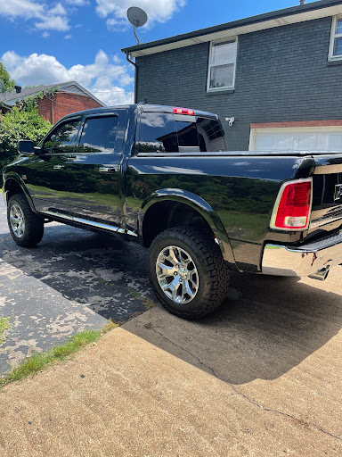 Tire Shop «Discount Tire Store - Brentwood, TN», reviews and photos, 7135 Bakers Bridge Ave, Brentwood, TN 37027, USA