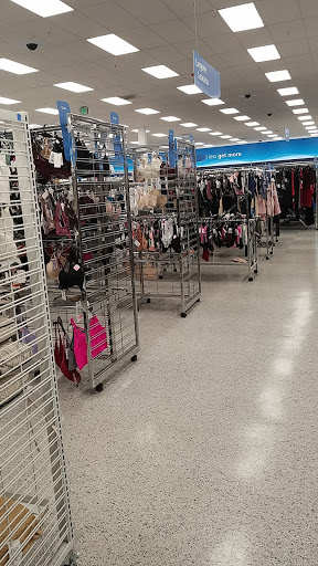 Clothing Store «Ross Dress for Less», reviews and photos, 902 Sepulveda Blvd, Harbor City, CA 90710, USA