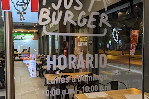 Just Burger - Petápolis Plaza Comercial image