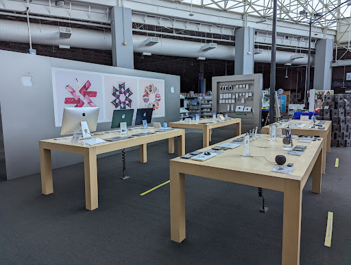 Electronics Store «Best Buy», reviews and photos, 23000 Eureka Rd, Taylor, MI 48180, USA