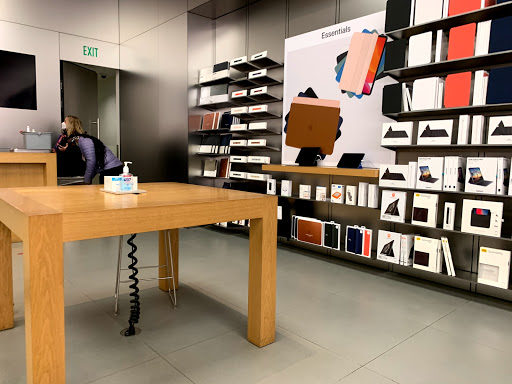 Computer Store «Apple Walnut Street», reviews and photos, 1607 Walnut St, Philadelphia, PA 19103, USA