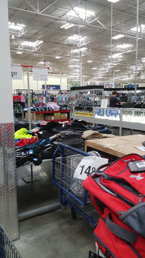 Warehouse club «Sams Club», reviews and photos