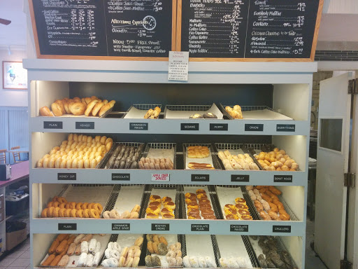 Bakery «Country Kitchen Donuts and Coffee», reviews and photos, 745 Main St, Walpole, MA 02081, USA