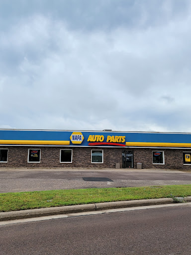 Auto Parts Store «NAPA Auto Parts - Plaza Auto Parts», reviews and photos, 1710 N Clairemont Ave, Eau Claire, WI 54703, USA