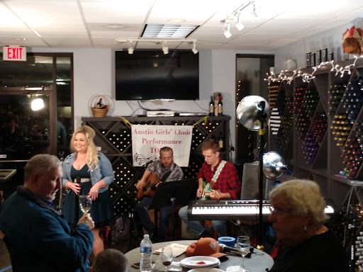 Liquor Store «Water 2 Wine», reviews and photos, 3300 W Anderson Ln #304, Austin, TX 78757, USA