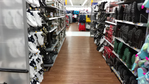 Discount Store «Walmart», reviews and photos, 3133 Main St, Mohegan Lake, NY 10547, USA