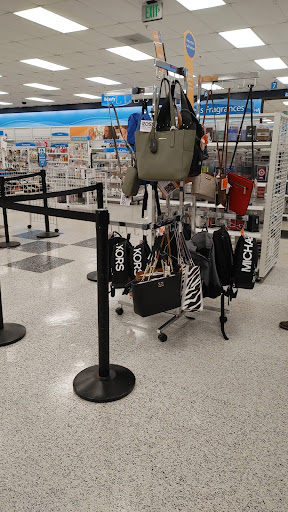 Clothing Store «Ross Dress for Less», reviews and photos, 247 E Eau Gallie Blvd, Indian Harbour Beach, FL 32937, USA