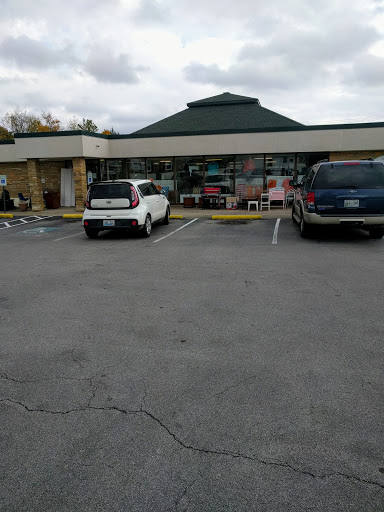 Thrift Store «Hilltoppers Inc Thrift Store», reviews and photos, 154 E 1st St, Crossville, TN 38555, USA