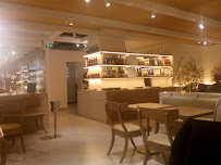 Atmosphère du Restaurant Laurier - Maison Mavrommatis à Paris - n°17